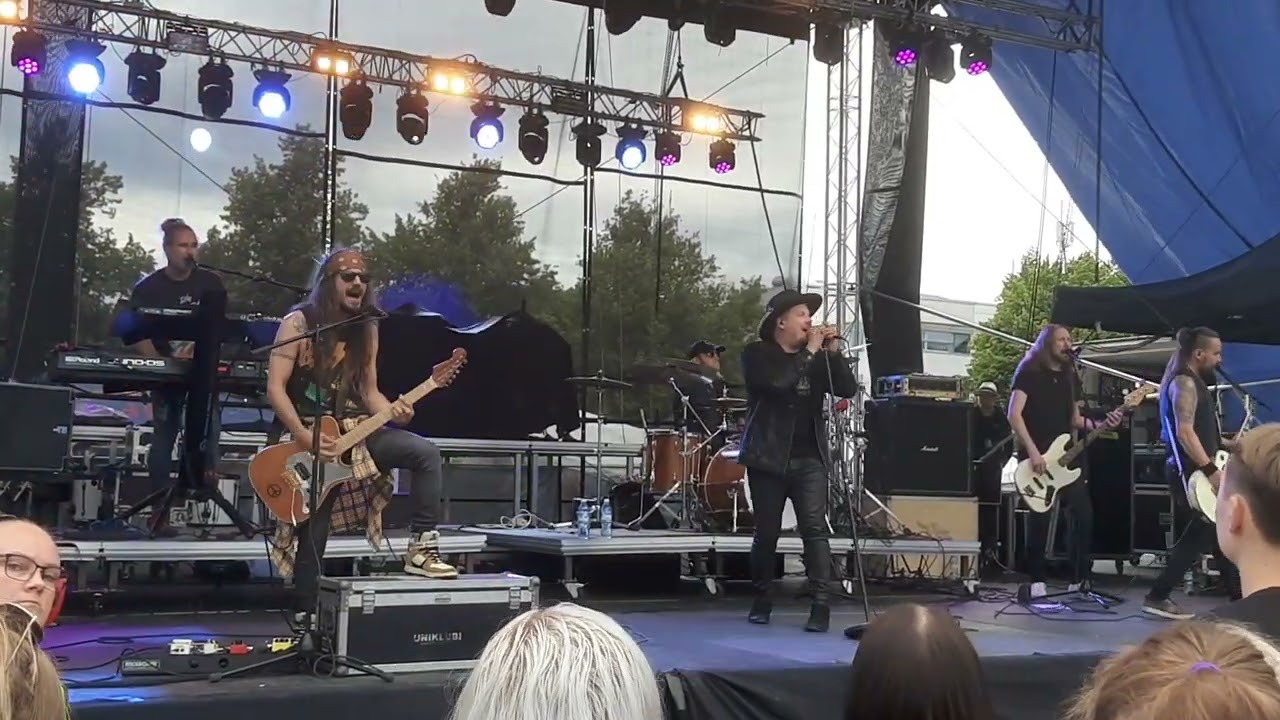 Uniklubi at Kotkan Meripäivät 28.7.2022 1/2