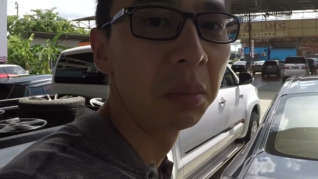 泰国曼谷二手车市场，价格超乎你想象，出租车司机带我们逛