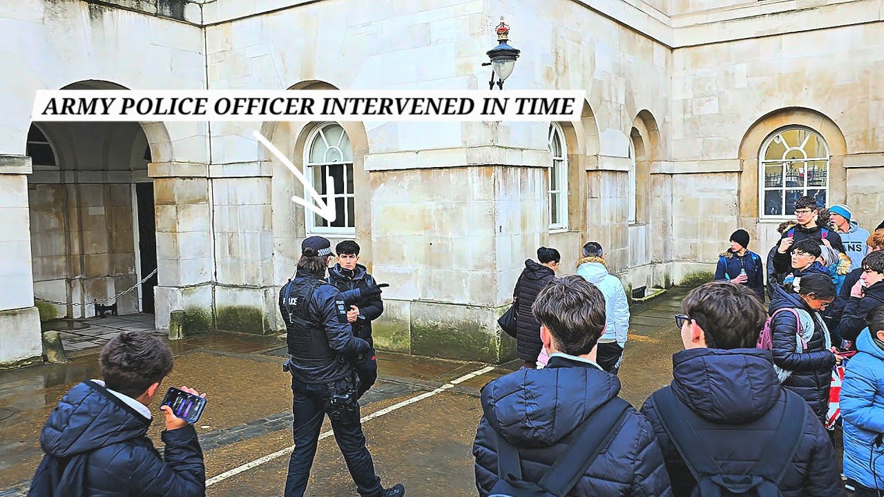 He Was Inside the Arches Pretending to be a King's Guard 💂‍♂️  Armed Police Officer Intervened