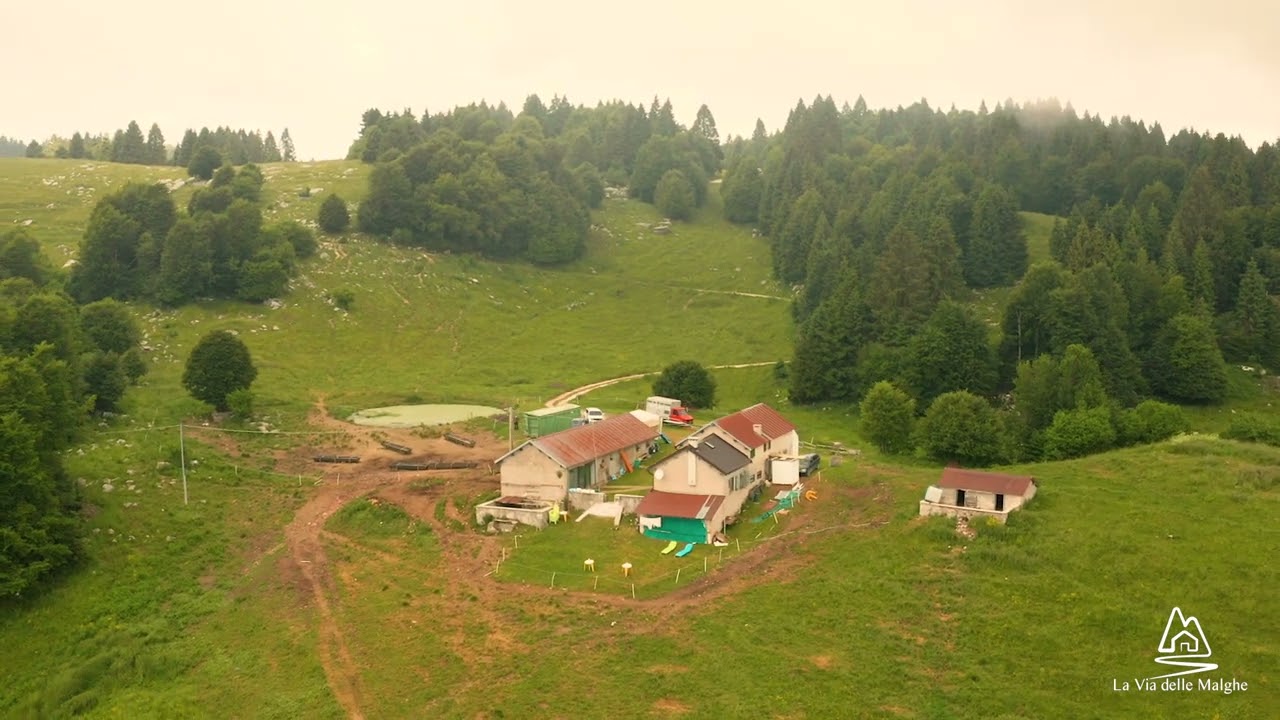 Malga CAMPO EST | La Via delle Malghe, Altopiano dei Sette Comuni