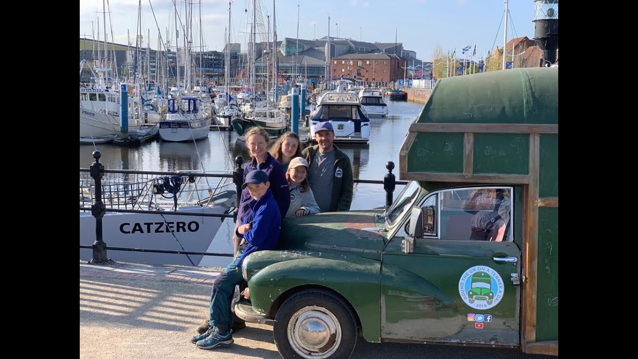An amazing family of 5 living in a Morris 1000 camper van on £10 per day !