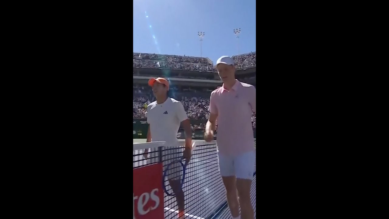Jannik Sinner defeats Learner Tien in straight sets to reach the Indian Wells semi-finals 🇮🇹👏