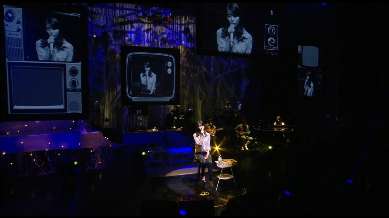 IU(아이유) Ep 1 - 2014 소극장 콘서트 라이브 _ 나의 옛날이야기 [Naui Yetnal Iyagi] : My Old Story