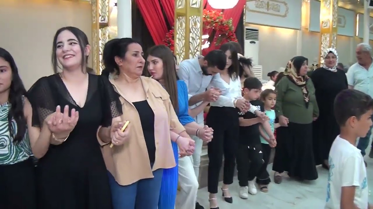 Aynur Polat sahnesi  Foto Ferdi Kamera  Hatay Kırıkhan da  orkestra  Grup Erdoğanlar  Erdal Erdoğan