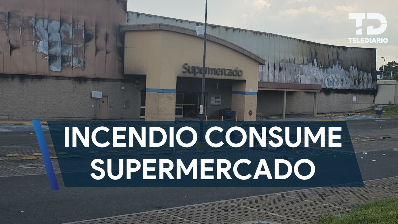 Se incendia totalmente un supermercado en Zapopan