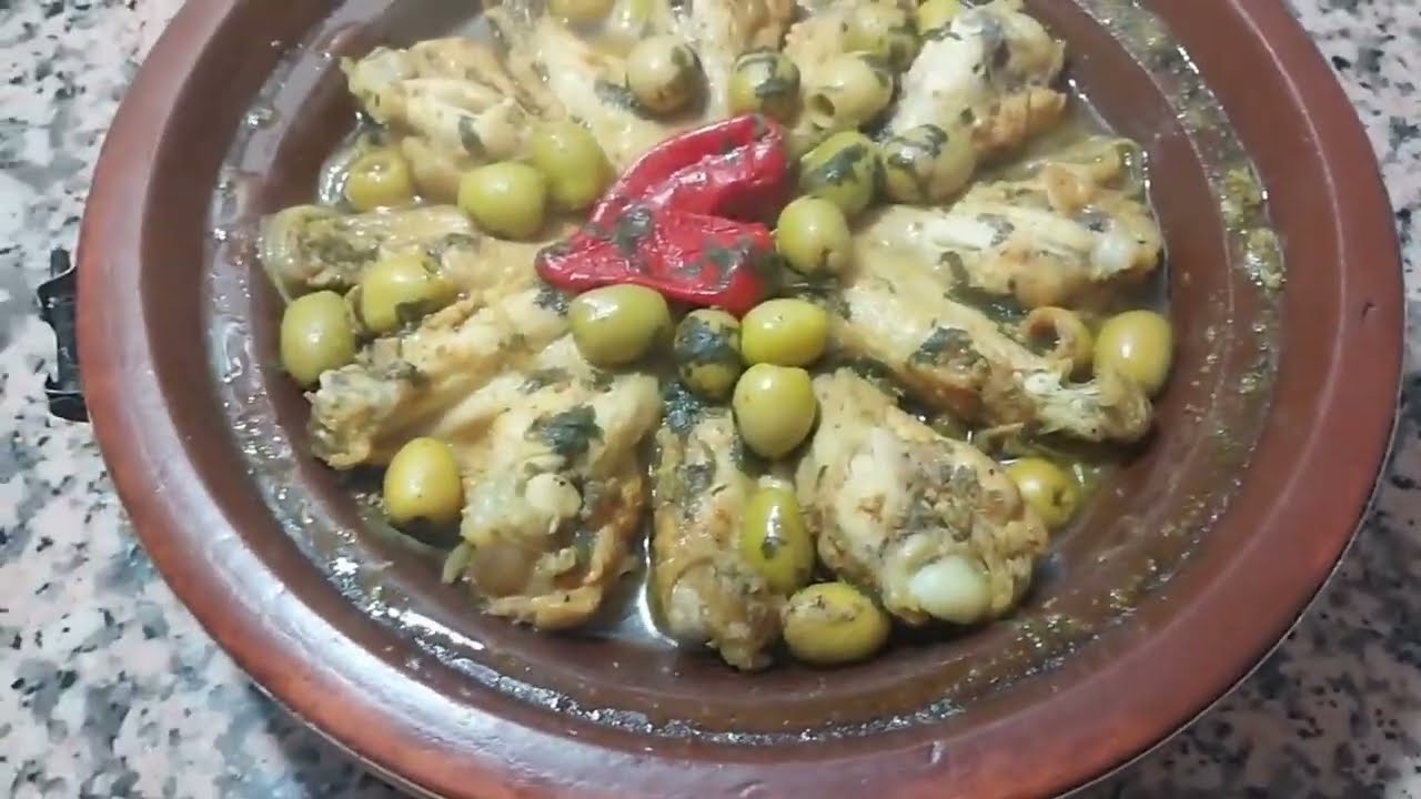 طاجين بالجنيوحات كيجي لذيذ و ساهل بزبة كيوجد👌🏻😋👌🏻😋💯💯