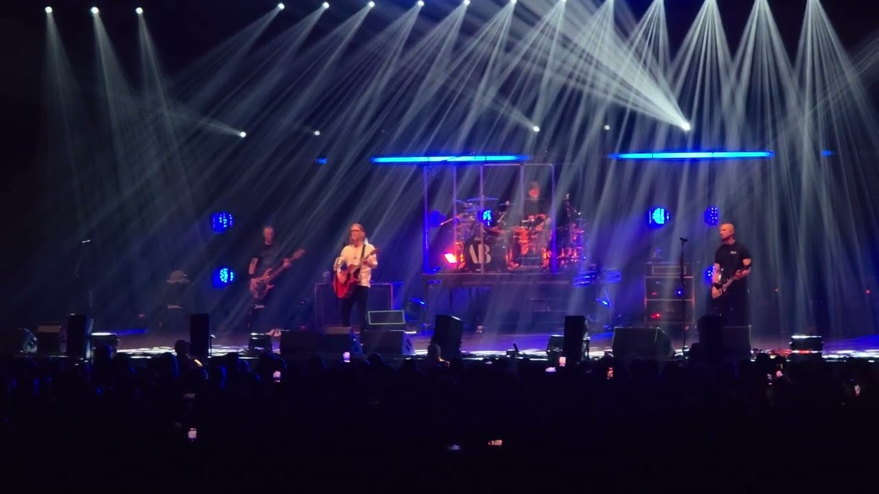 Alter Bridge - Watch Over You live from Motorpoint Arena, Nottingham 