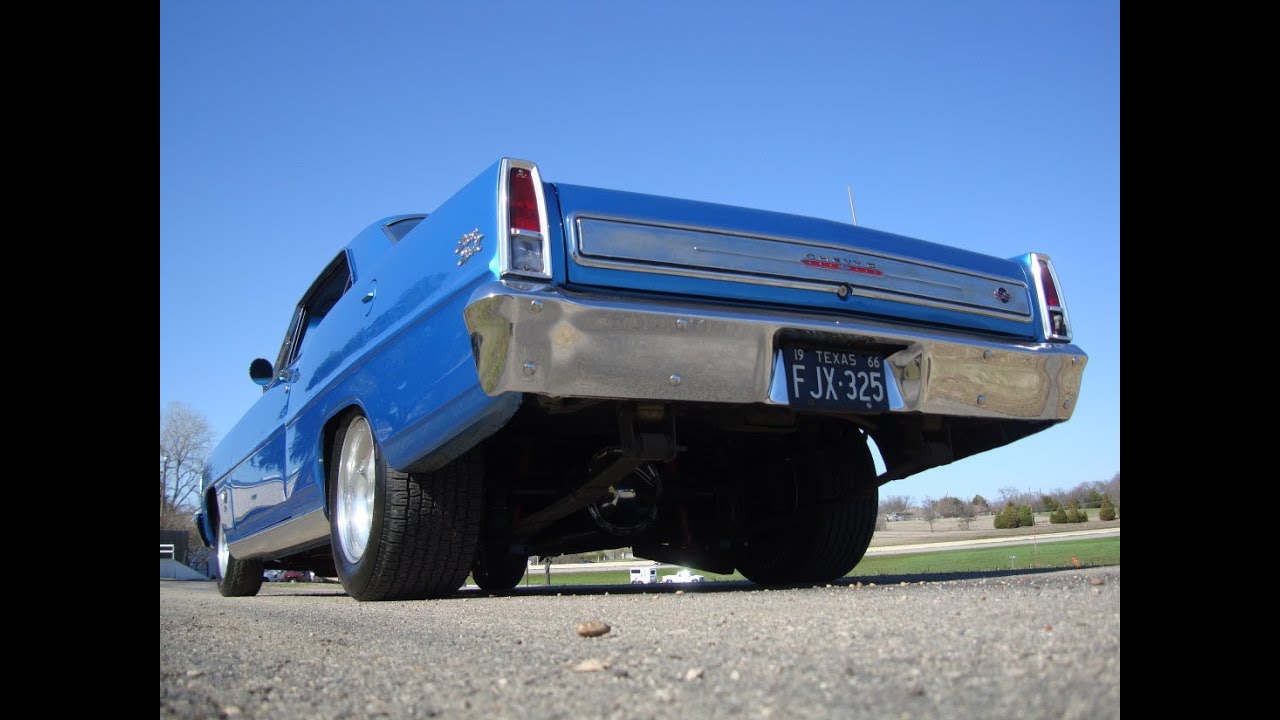 Classic Cars lay rubber, Street Burnouts in HD