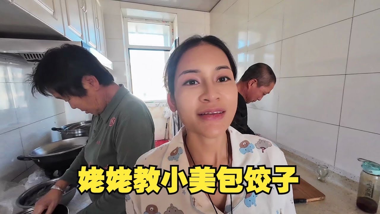 带老挝媳妇逛东北农村小卖部，竟然被它惊艳到了，什么都有