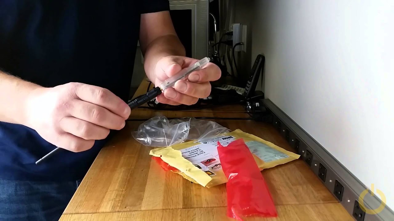 Unboxing Helitron DV4mini / D-STAR-DMR-C4FM hotspot