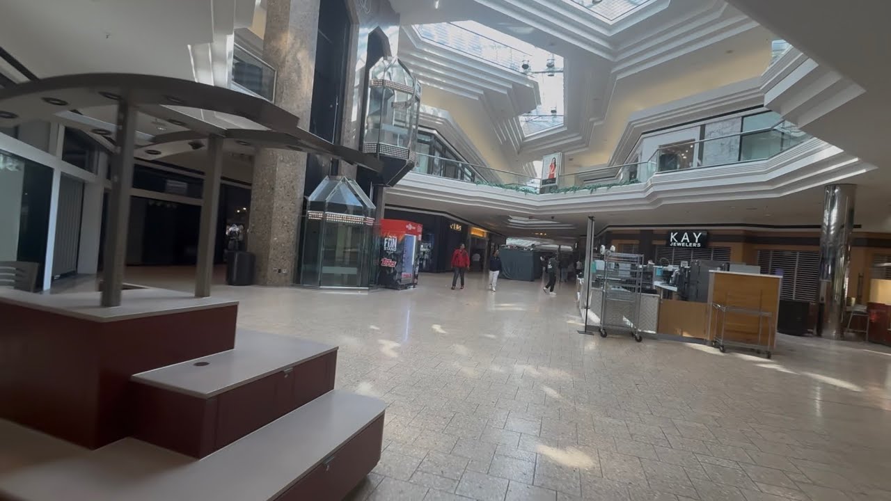 Schindler MT hydraulic scenic center court elevators at the mall at Tuttle Crossing in Dublin, OH ￼