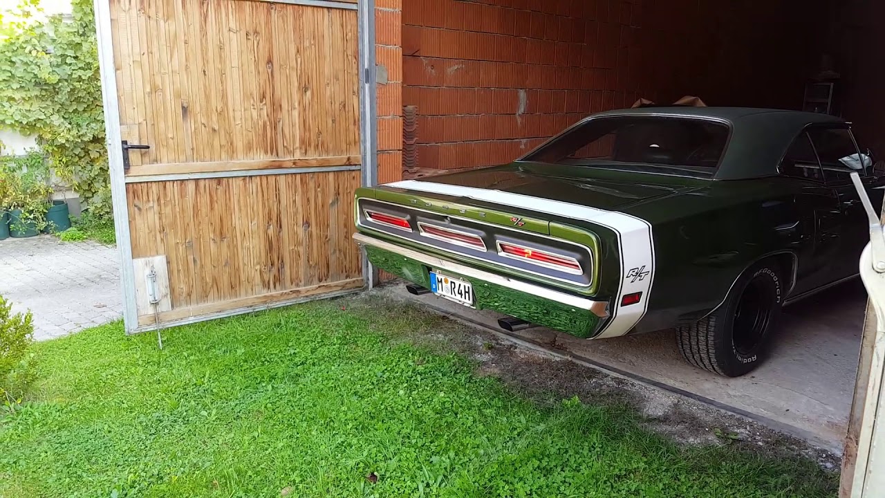 1969 Dodge Coronet R/T Start Up Sound and Acceleration