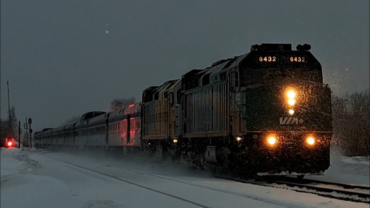 Just Another Day Of VIA's Canadian Train Running LATE Due To CN Trains!