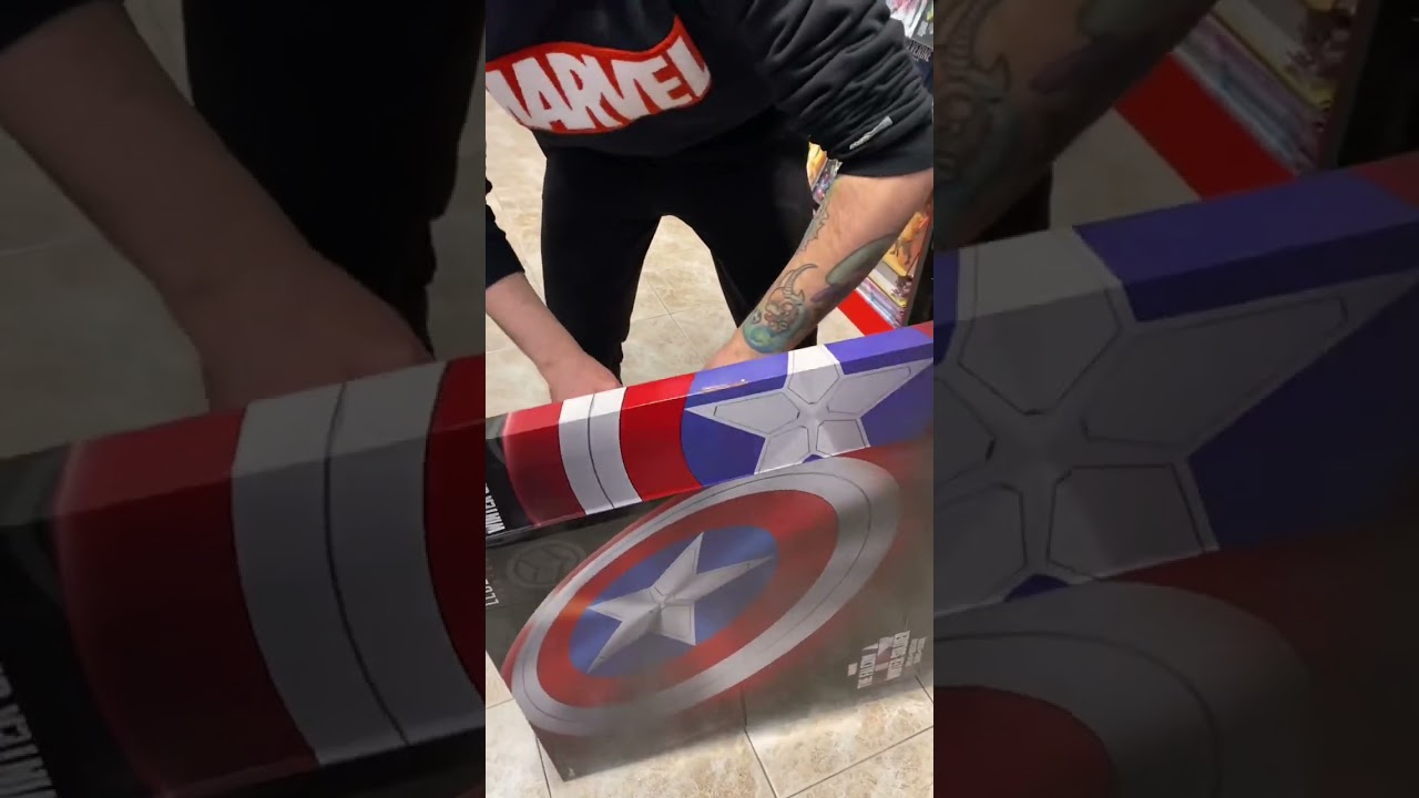 Captain America Shield! #iosonounvirtuale #captainamerica #marvelstudios #marvel #hasbro #unboxing
