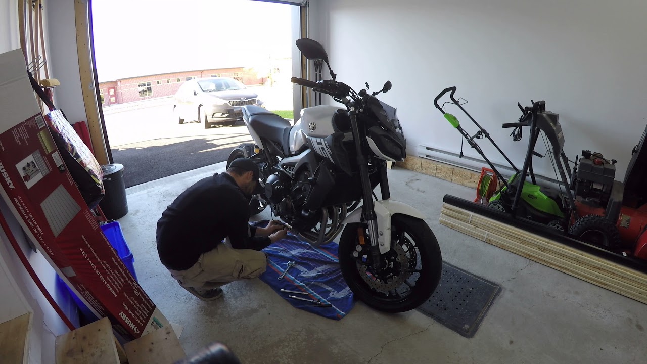 2017 FZ09 Akrapovic Install - Time Lapse