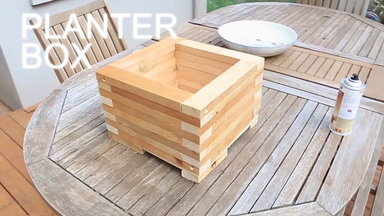 Reclaimed Wood Planter Box - Eski Görünümlü Saksı