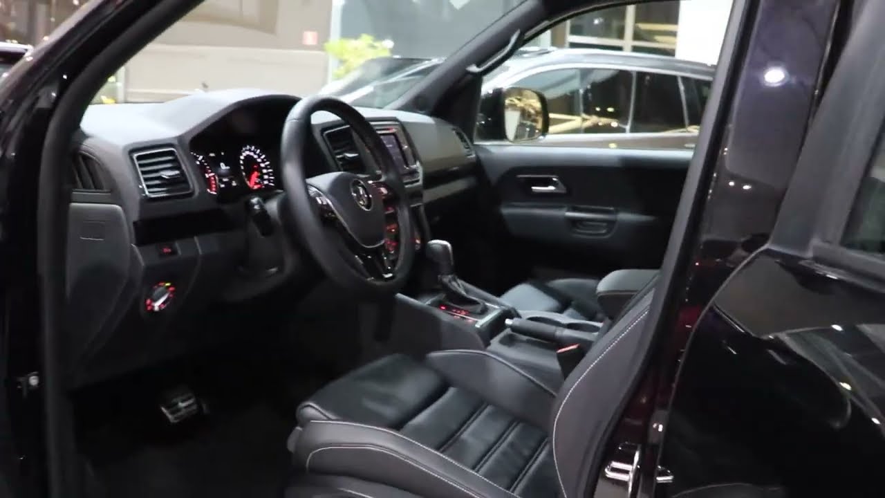 Amarok V6 Extreme 2022 Preto - Interior