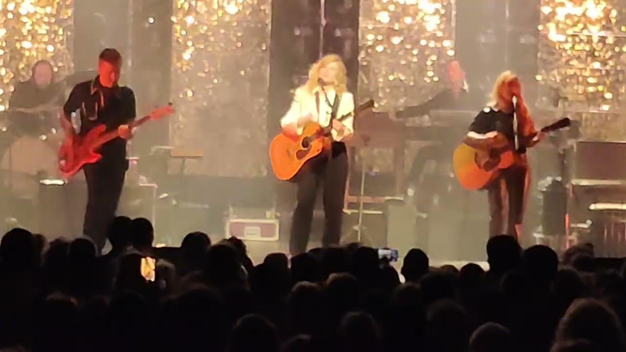 Ilse de Lange. Wasn't I good to you. Live in de Oosterpoort Groningen.
