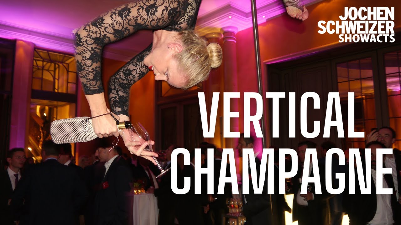 Vertical Champagne by Jochen Schweizer Showacts