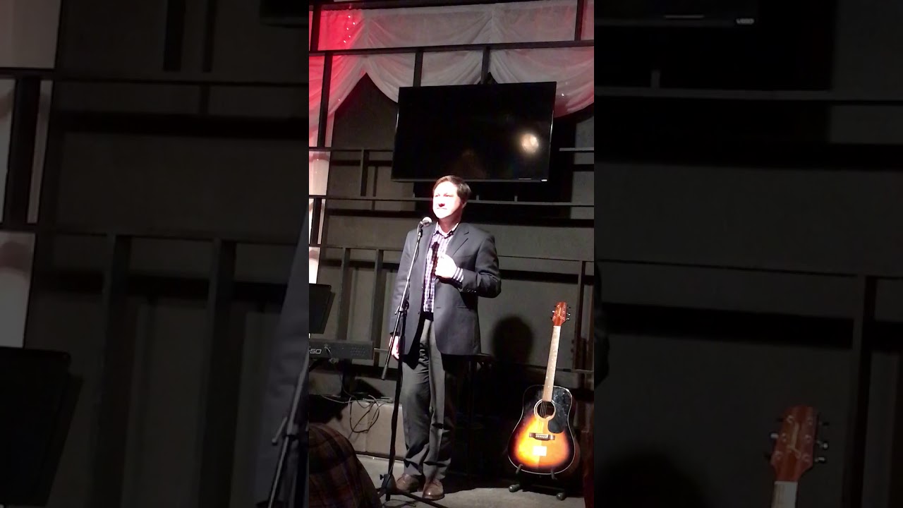 Joe Donahue sings at THAT CHOIR cabaret, April 2018