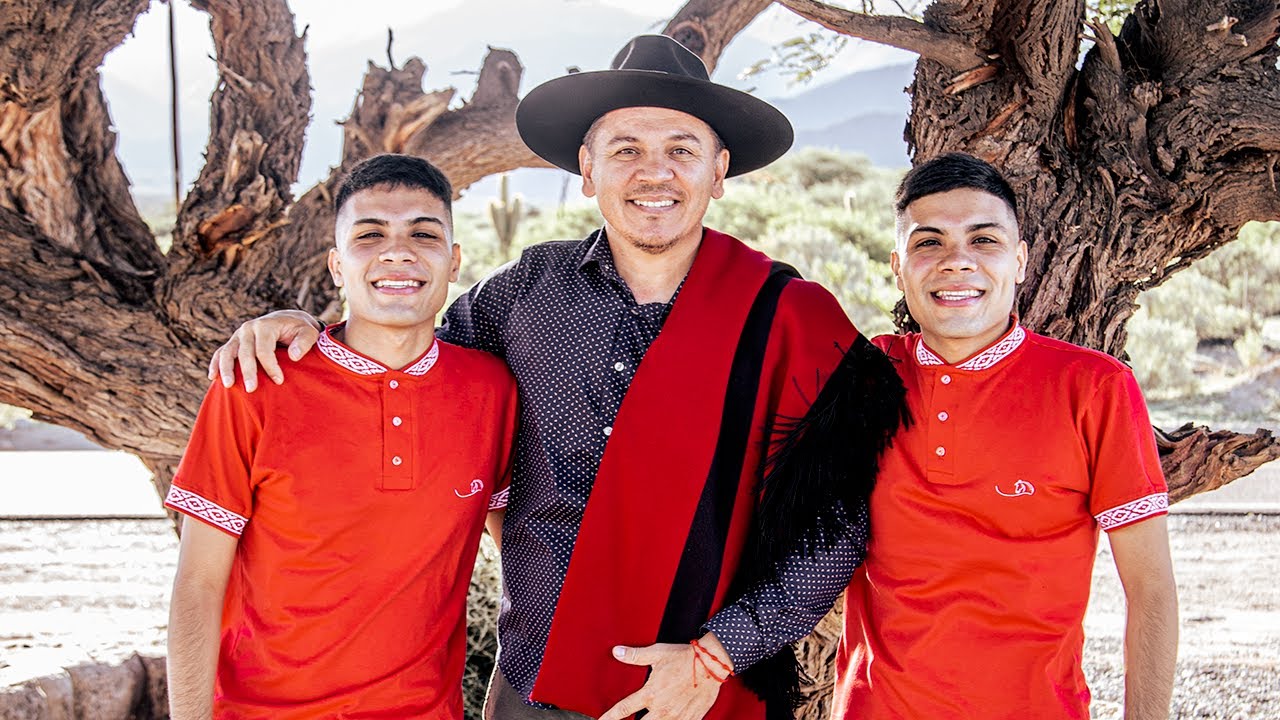 Los Mellizos Diaz, Christian Herrera - Ella Se Olvidó De Mí (Video Oficial)