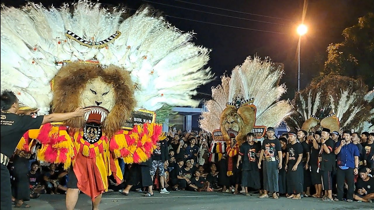 WOW MENYALA.!! PENAMPAKAN DADAK PUTIH RAKSASA DI TADARUS BUDAYA REOG PONOROGO 
