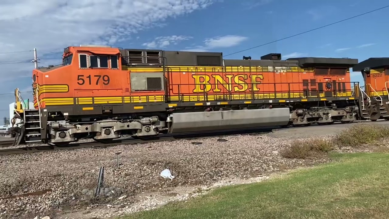 BNSF trains in Tulsa Yard 