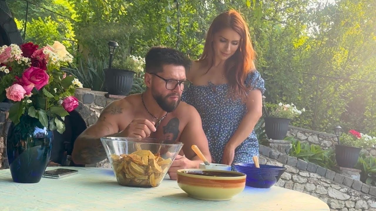 SINGURI la CABANA/ Cina noastră romantica nu e ce va așteptați