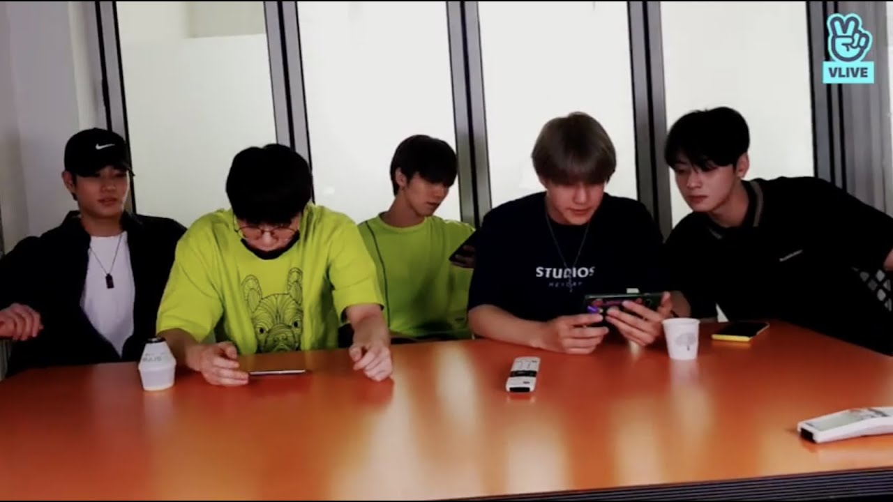 [ENG SUB] PART.1 ASTRO REACT TO THEIR 2ND ASTROAD TO SEOUL CONCERT