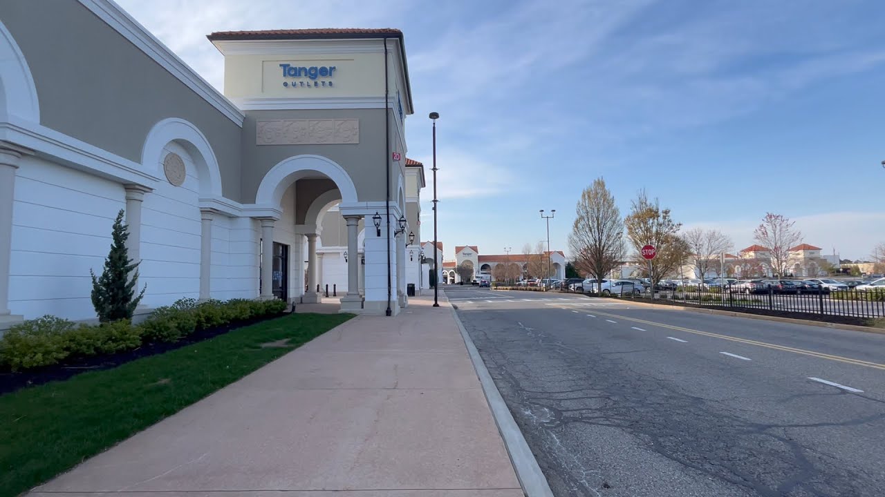 IMPRESIONANTE el MEJOR OUTLET en NEW YORK TANGER OUTLETS - Deer Park