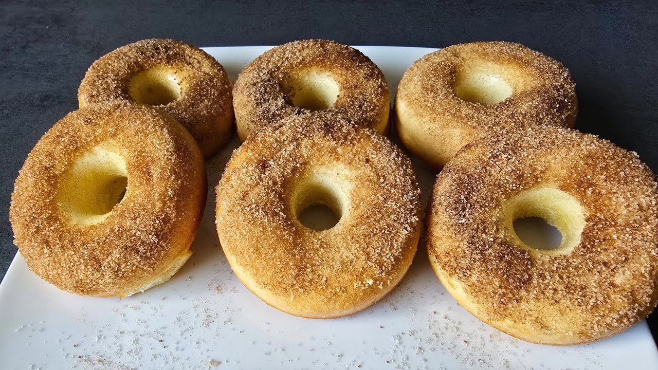 Приготовьте пышные пончики сами – это так просто! 😍🍩 Простой рецепт пончиков с корицей из духовки