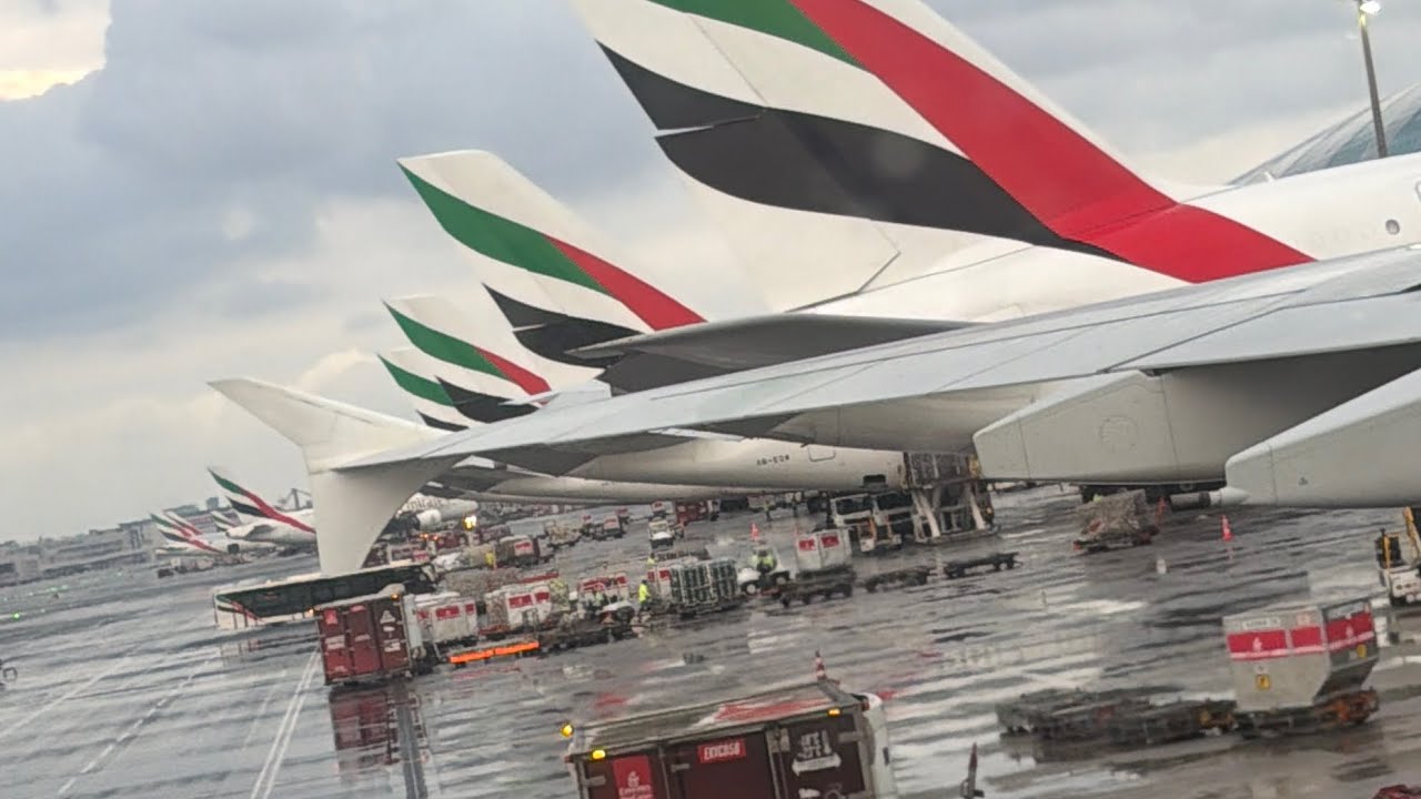 Dubai landing - heavy rain and flooding from a Emirates Airbus A380 plane window / 19.12.2025 UAE 🇦🇪