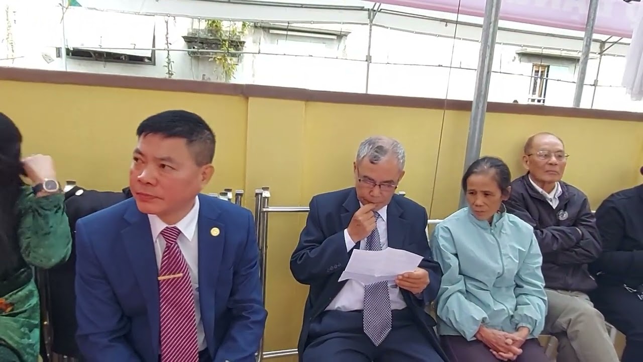 Họ Đặng Trinh (Kim Sơn, Kiến Hưng, Hải Phòng). Trưởng làng VH Kim Sơn chào mừng 100 năm Nhà thờ Tổ.