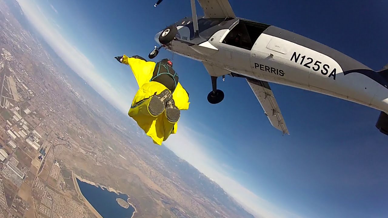 My first wingsuit experience - With Josh Sheppard at Skydive Perris - 5th Jan 2015
