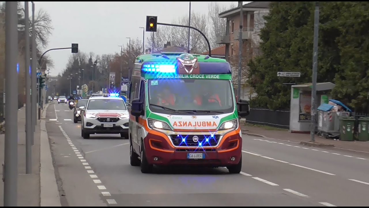 PASSAGGIO AMBULANZA CROCE VERDE REGGIO EMILIA+AUTOMEDICA CROCE ROSSA REGGIO EMILIA IN SIRENA