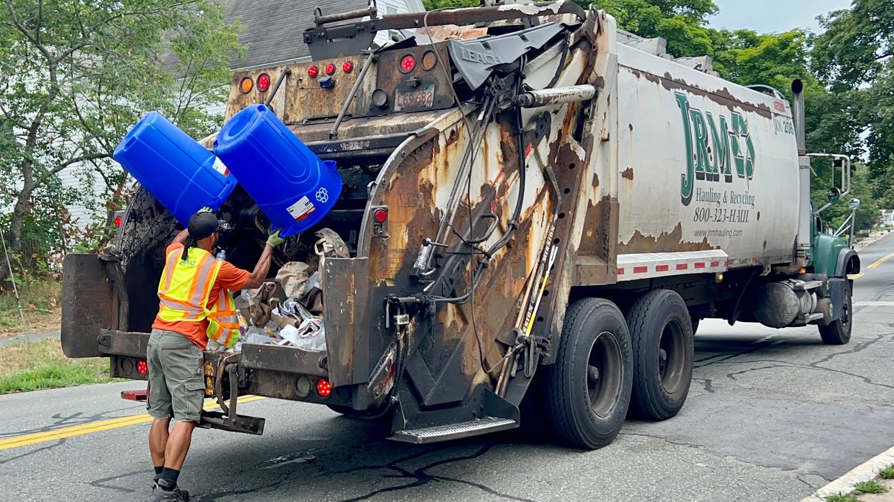 Growling Mack Beast Garbage Truck Destroying Beverly Recycling
