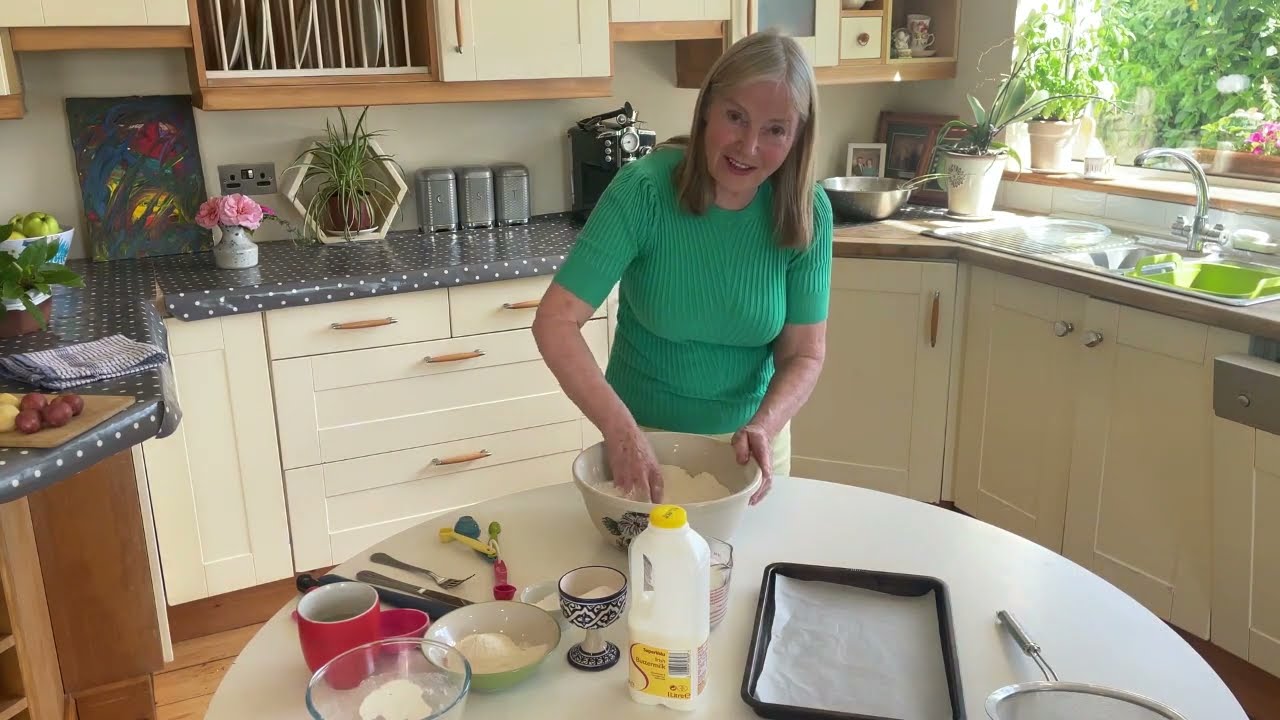How to make Traditional Irish Soda Bread - “EASY” Takes 5 minutes - Irish Grandma ☘️
