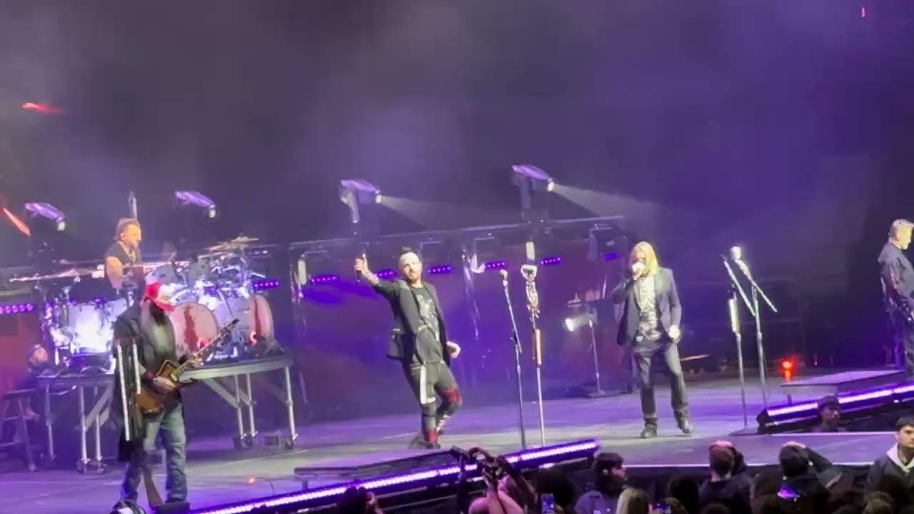 Three Days Grace - Dominate 3/9/26 Rosemont IL 4K & MV88