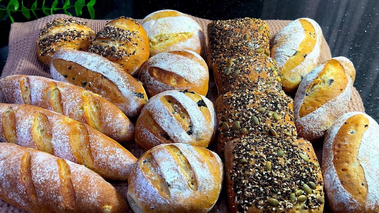 #خبز بالزيتون الأخضر والأسود والزرارعْ بعجينه واحدة زيني بيها طاولة الإفطار في شهر رمضان🌙