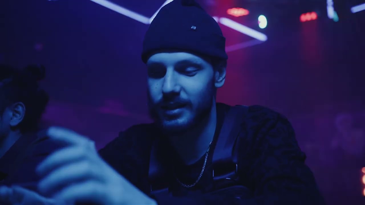 mario.unity -  Pe repeat ( Official Video )