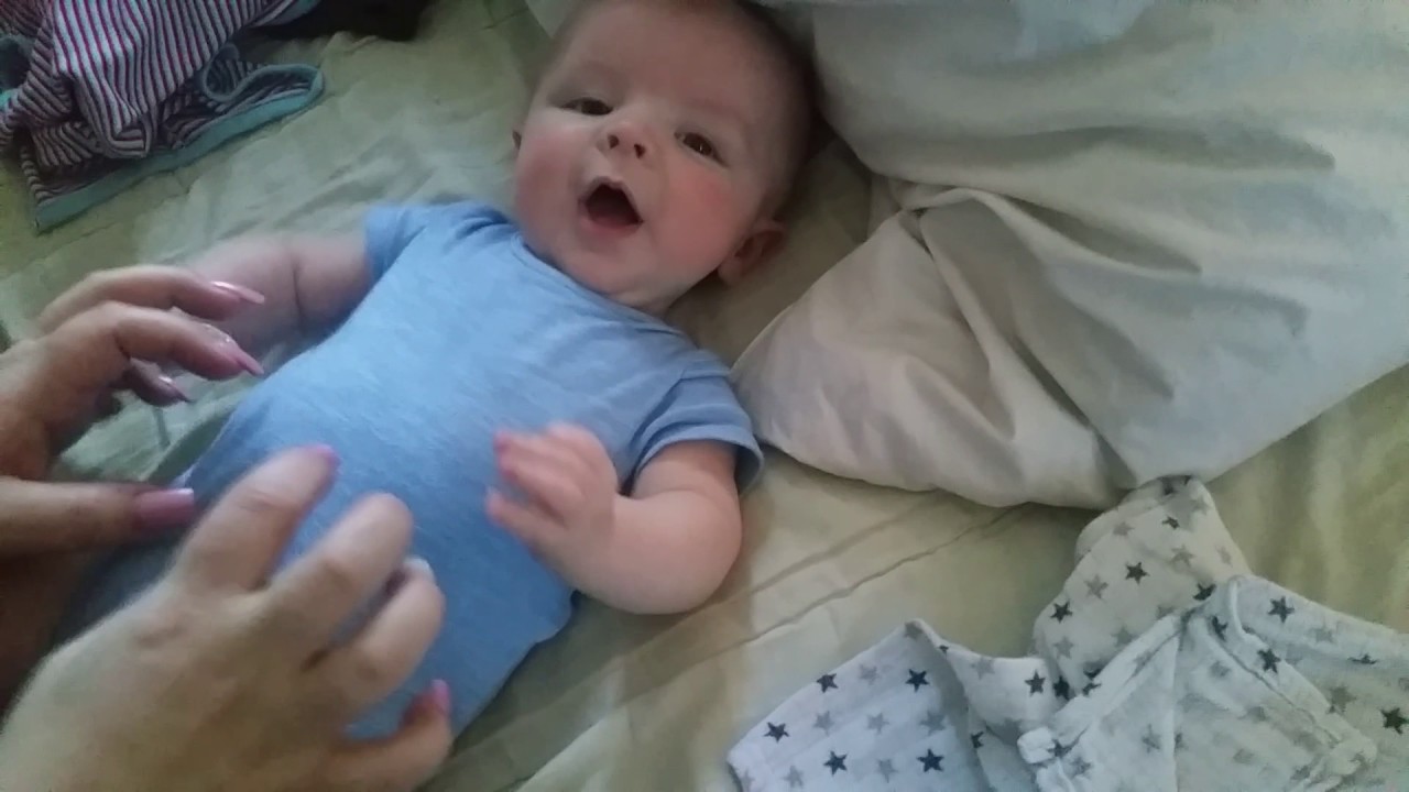 Ticklish baby Vinnie 22.12.16
