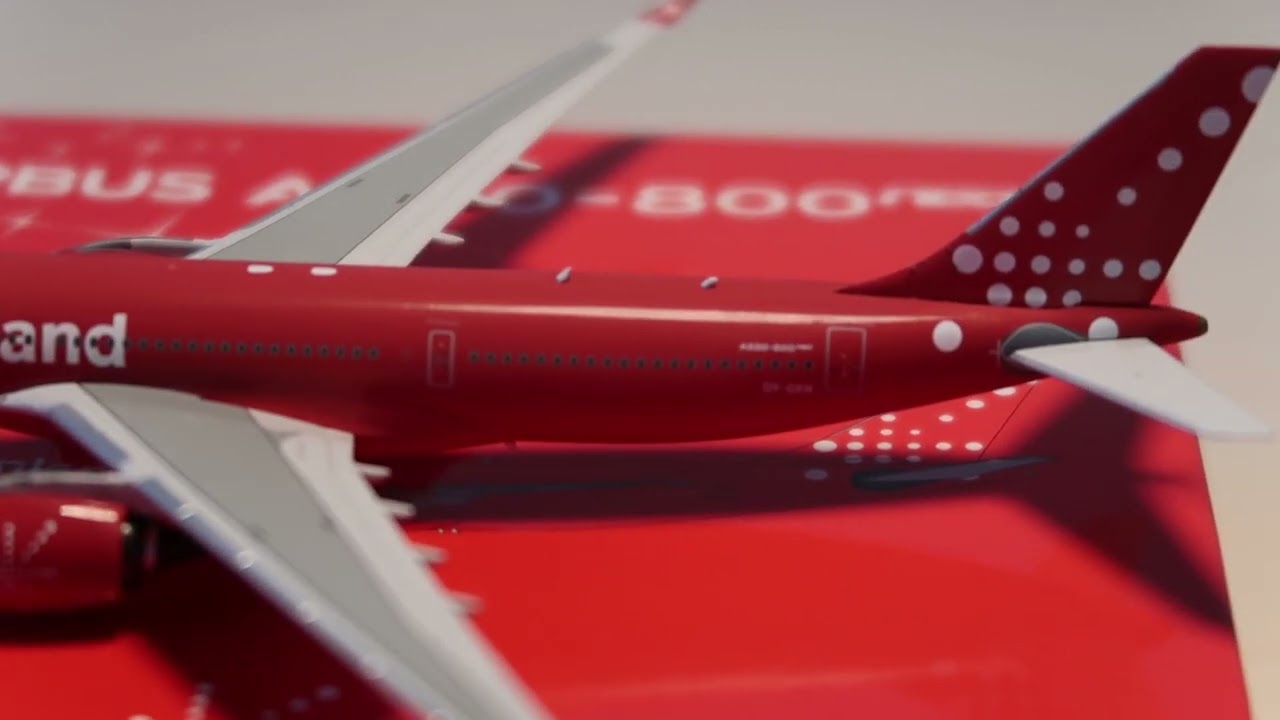 Unboxing: Air Greenland A330-800 neo  by Phoenix