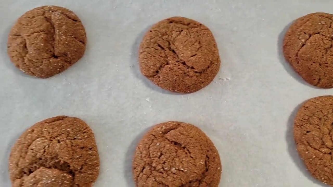 How to Make Gingersnap cookies/ Mama Boi