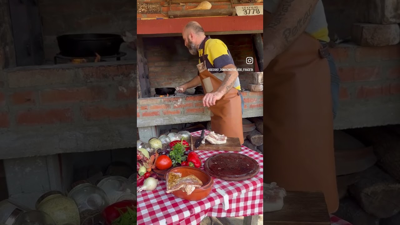Domaći pasulj u zemljanom loncu, miris tradicije, ognji&scaron;ta i na&scaron;eg kraja. #fastfood