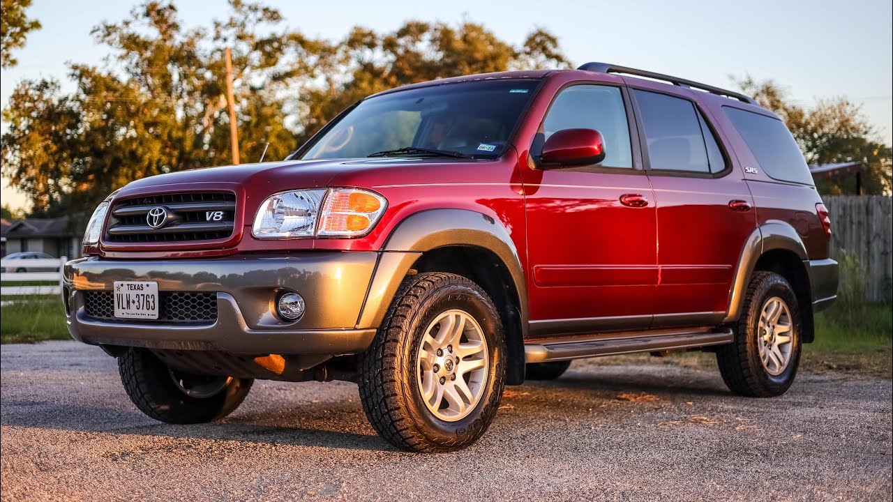 2004 Toyota Sequoia SR5 4.7 V8 Walk-Around, Start Up & Driving