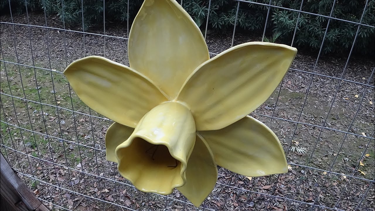 Making Ceramic Yard Art - Large Flower