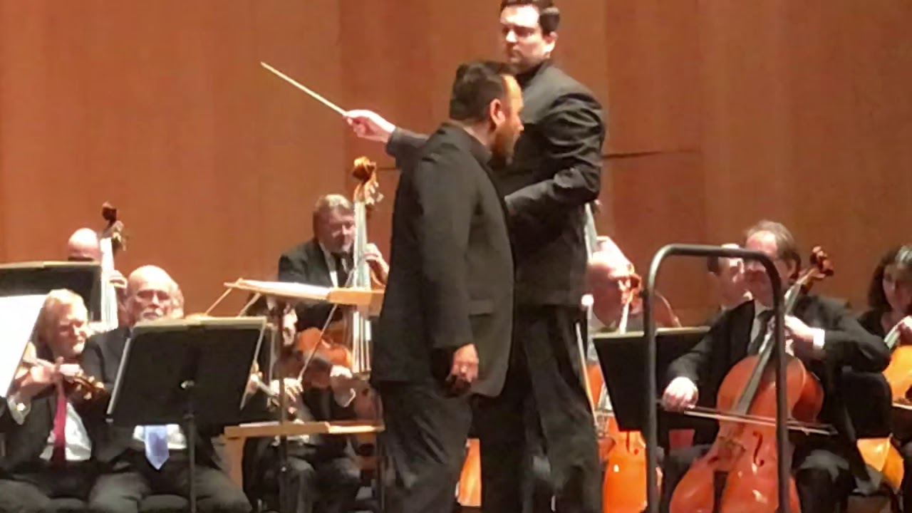 JAVIER CAMARENA canta a AGUSTÍN LARA.