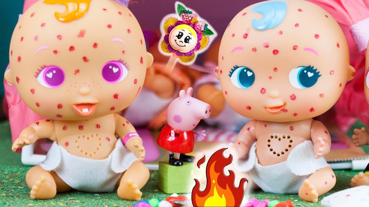 Pauvres bébés Bellies: plein de picûres de mousquites dans le camping de Peppa Pig et Pinypon