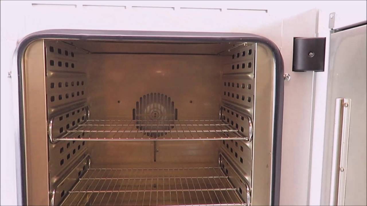 Binder FP53 Heating and Drying Oven