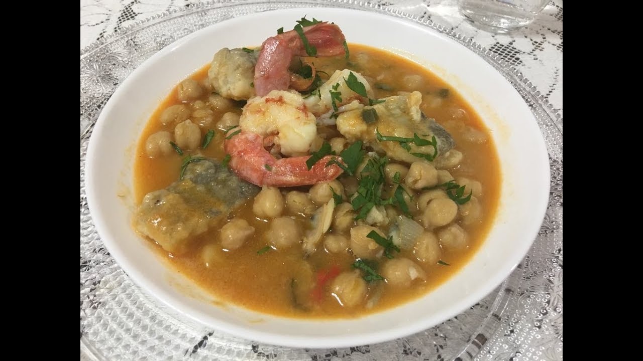 GARBANZOS CON LANGOSTINOS Y BACALAO